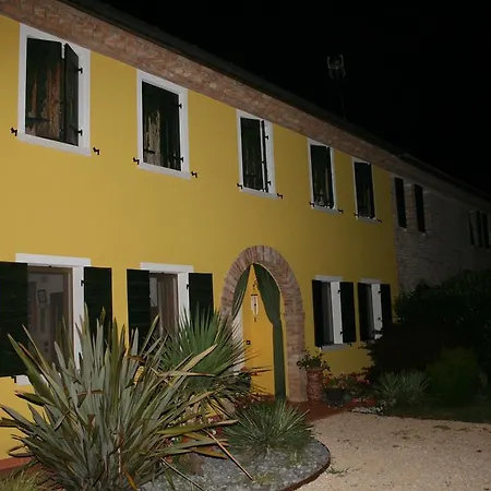 Boschetto Di Campagna Farma Castagnole